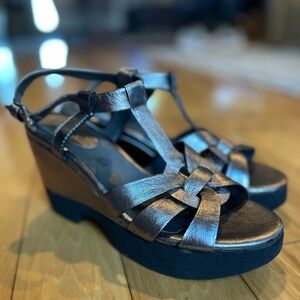 Bussola Formentera Metallic Pewter Woven Wedge Sandals T-Strap Women’s